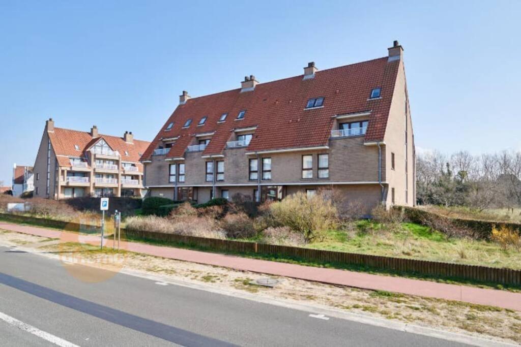 4-Persoons Appartement Met Een Mooi Uitzicht De Panne Esterno foto