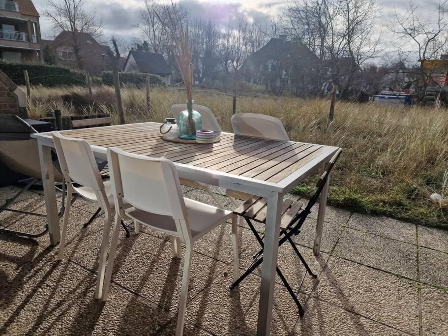 4-Persoons Appartement Met Een Mooi Uitzicht De Panne Esterno foto