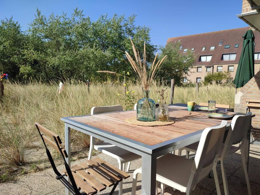 4-Persoons Appartement Met Een Mooi Uitzicht De Panne Esterno foto