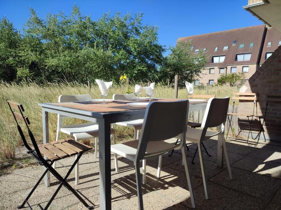 4-Persoons Appartement Met Een Mooi Uitzicht De Panne Esterno foto