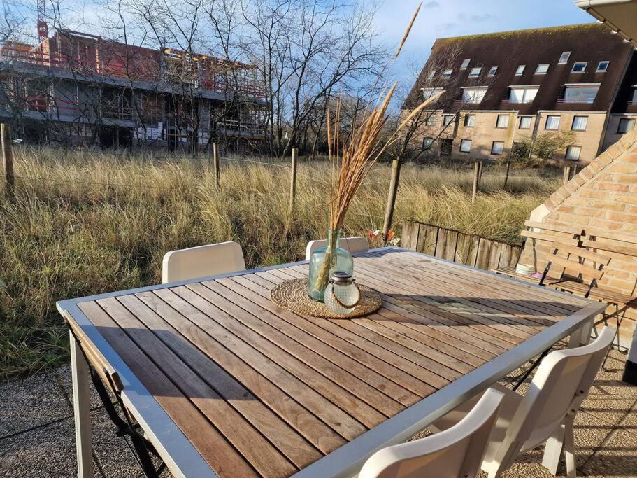 4-Persoons Appartement Met Een Mooi Uitzicht De Panne Esterno foto